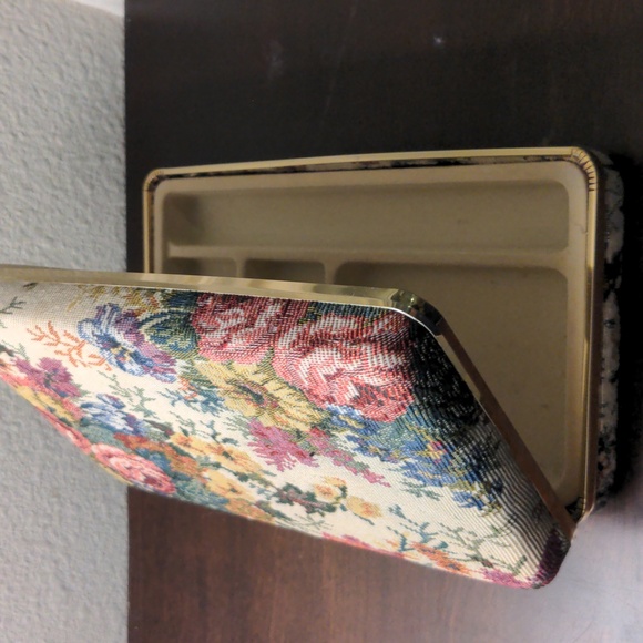 Vintage floral brocade hard shell jewelry box organizer travel case EUC - Picture 6 of 7
